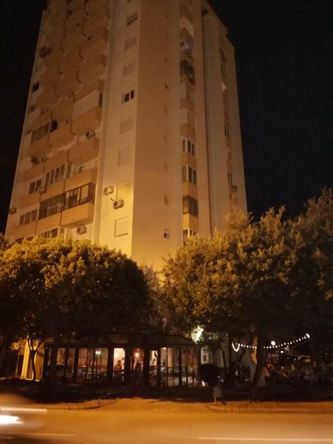 Studio Apartment Lanterna Zara Esterno foto