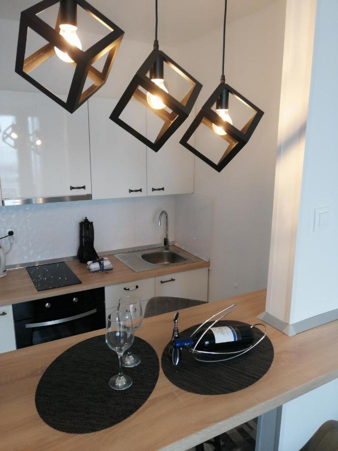 Studio Apartment Lanterna Zara Esterno foto